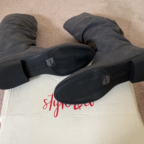 Gray Boots - Picture 2 of 5